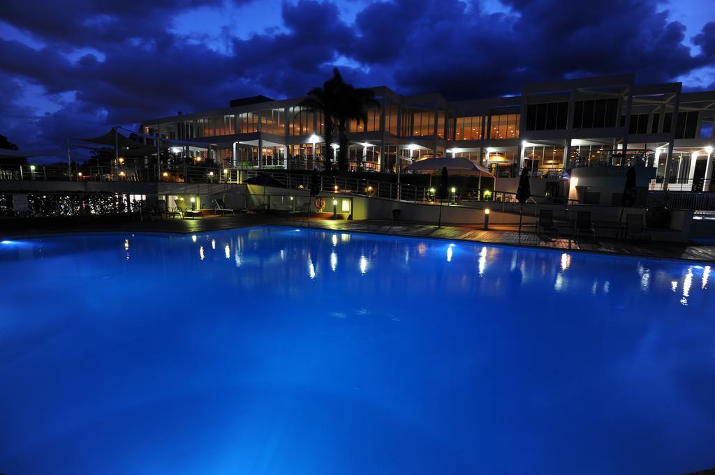 Absolute Beachfront Opal Cove Resort Korora Εξωτερικό φωτογραφία